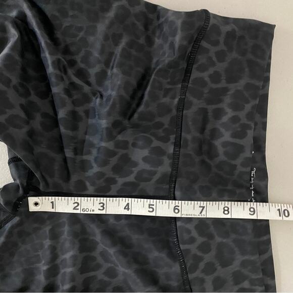 Vie Active Black Gray Leopard Animal Print Full-length Leggings Pants XS - Picture 8 of 8